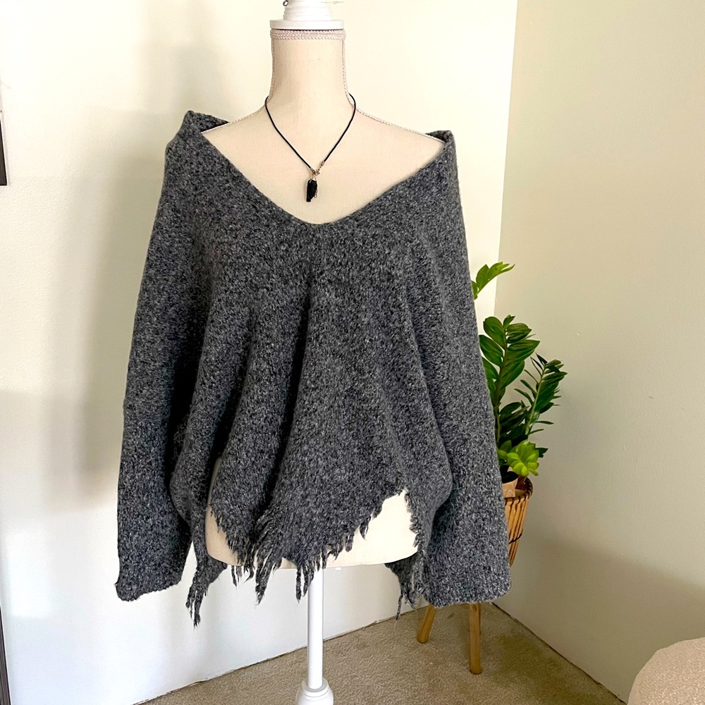 Crop v neck sweater